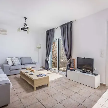 Sleeps 7 Pool Air Con Wifi *