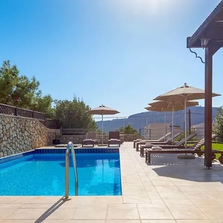 Villa Sleeps 7 Pool Air Con Wifi